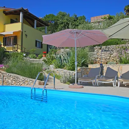 Mit Eigenem Pool Und Schoenem Meerblick By Interhome Feriehus
