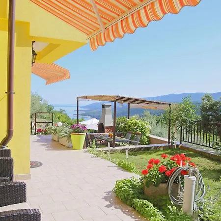 Feriehus Mit Eigenem Pool Und Schoenem Meerblick By Interhome *