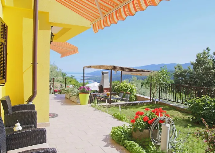 Feriehus Mit Eigenem Pool Und Schoenem Meerblick By Interhome *
